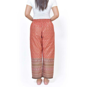 Pantalon avec des motifs colorés sarong thaï pour le massage thaïlandais Coleur: Rouge