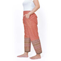 Pantalon avec des motifs colorés sarong thaï pour le massage thaïlandais Coleur: Rouge