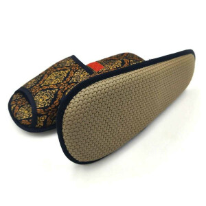 Slippers for thai massage clients - one size fits all Color: Black