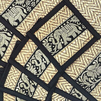 Thai Tabla Set Posavasos Lugar Set 8 Piezas Bast con Elefante Patrón Negro