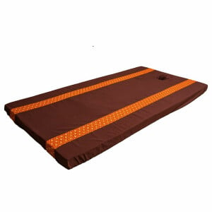 Sábana ajustable Sarong tailandés marrón con agujero para la cara