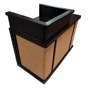 Rezeption Theke aus Holz mit Rattangeflecht