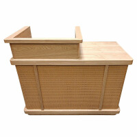 Rezeption Theke aus Holz mit Rattangeflecht